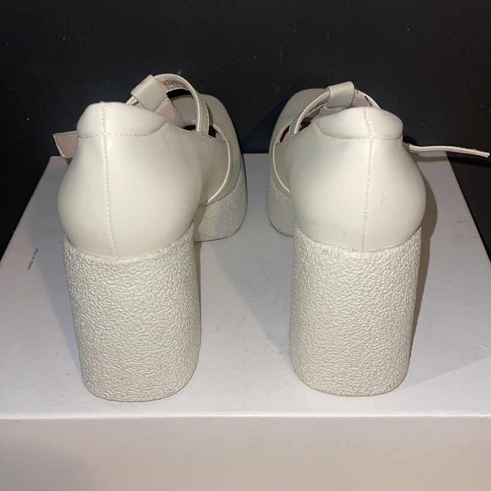 Shoes - Picture 3 of 6